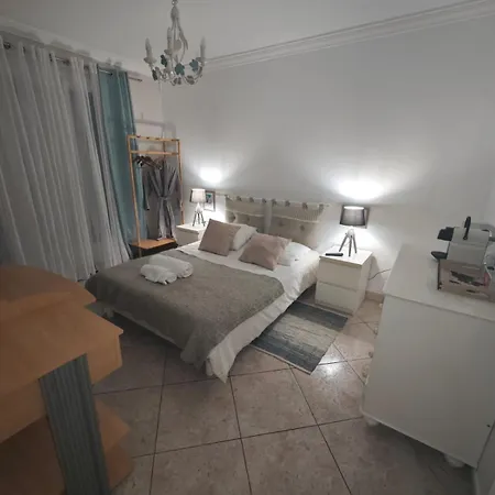 Séjour chez l'habitant Dans Avec Salle De Bain Et Piscine Privee *
